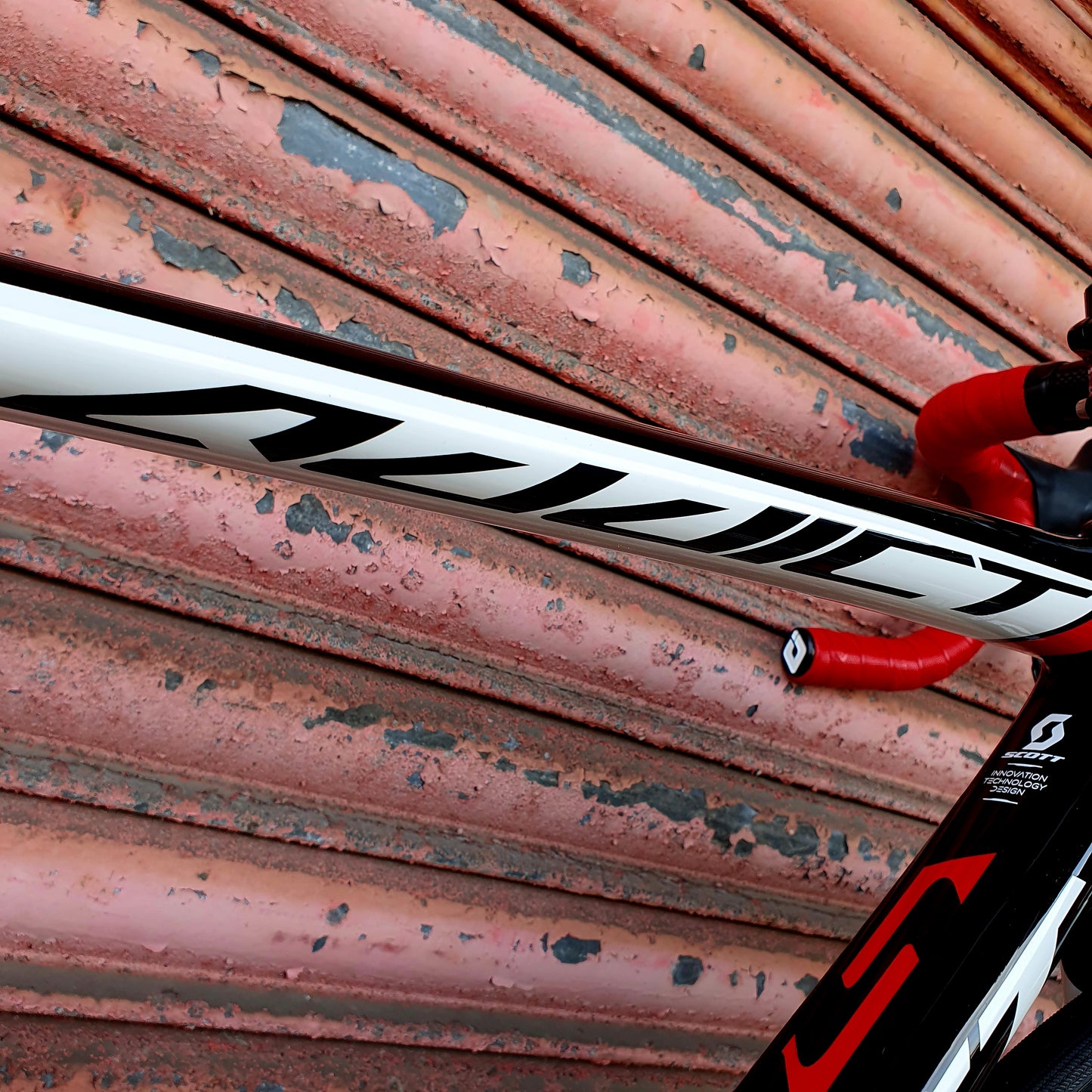 Scott Addict 20 Ultegra 11 speed Carbon Road Bike - 49cm XS