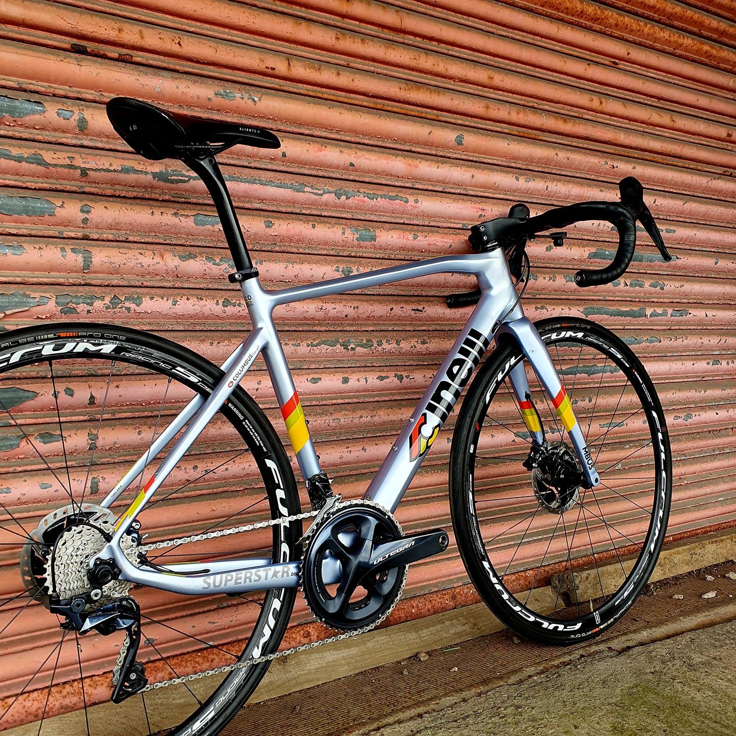 Cinelli Superstar Ultegra Carbon Disc Road Bike - 54cm