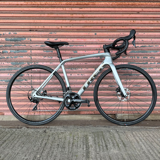 Trek Emonda SL5 Shimano 105 Carbon Disc Road Bike - 54cm