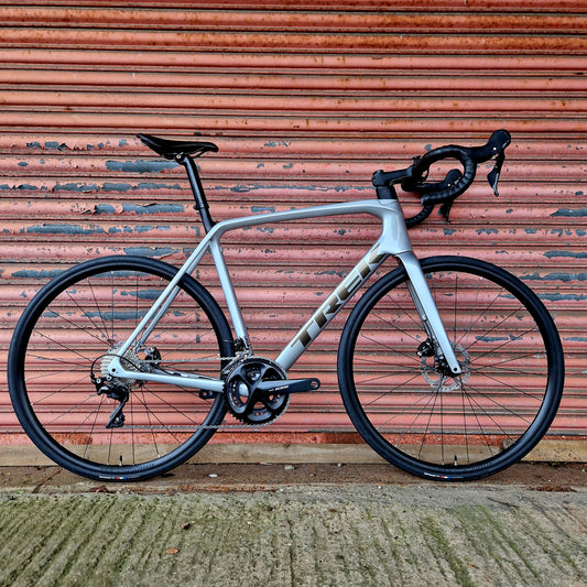 Trek Emonda SL5 Shimano 105 Carbon Disc Road Bike - 58cm