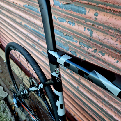 Specialized Tarmac SL6 Expert Camo Ultegra Disc Carbon Road Bike 61cm